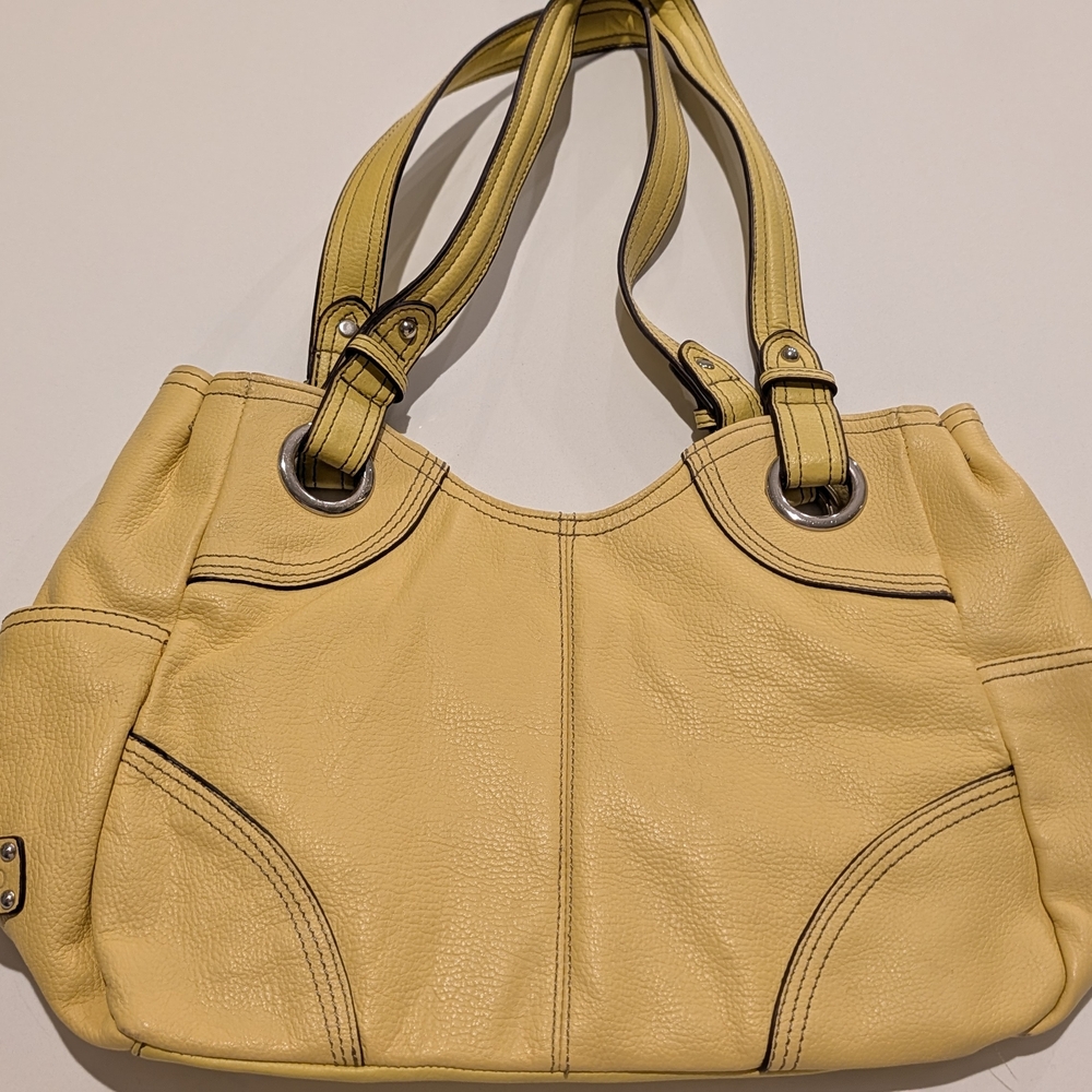Elegant Yellow Leather  Shoulder Bag.